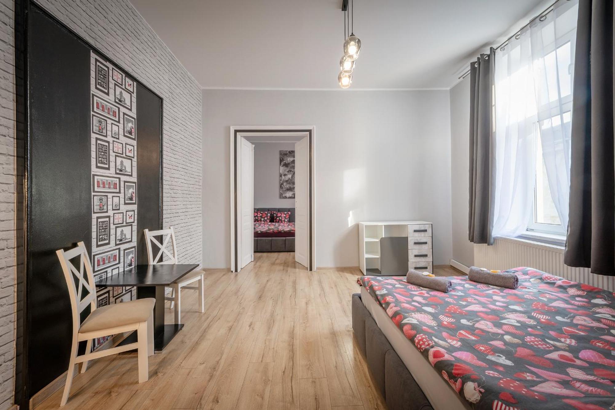 Queen Apartments Краков Экстерьер фото