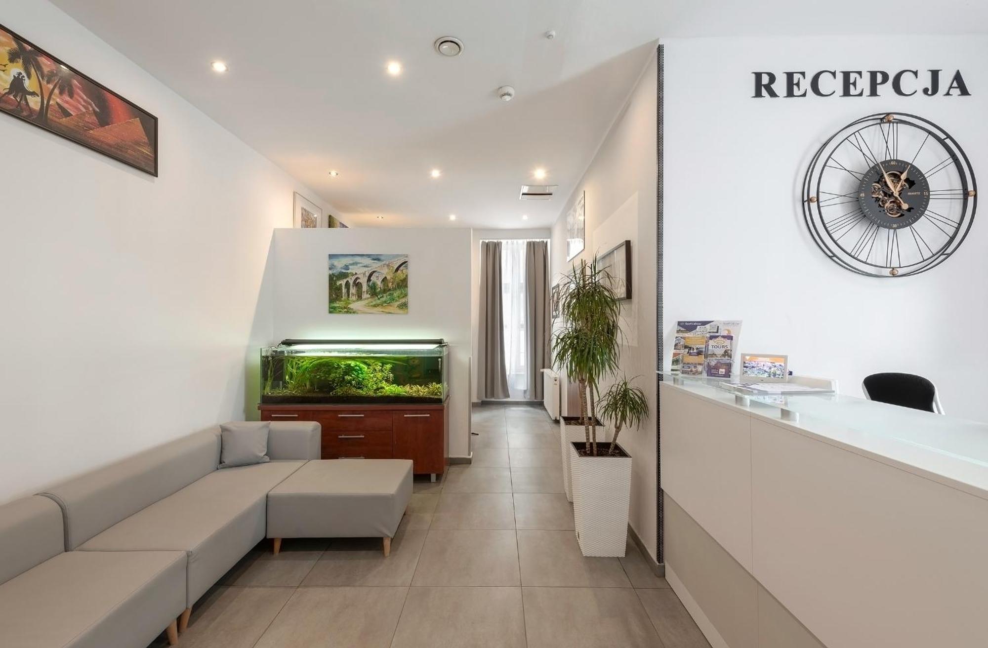 Queen Apartments Краков Экстерьер фото