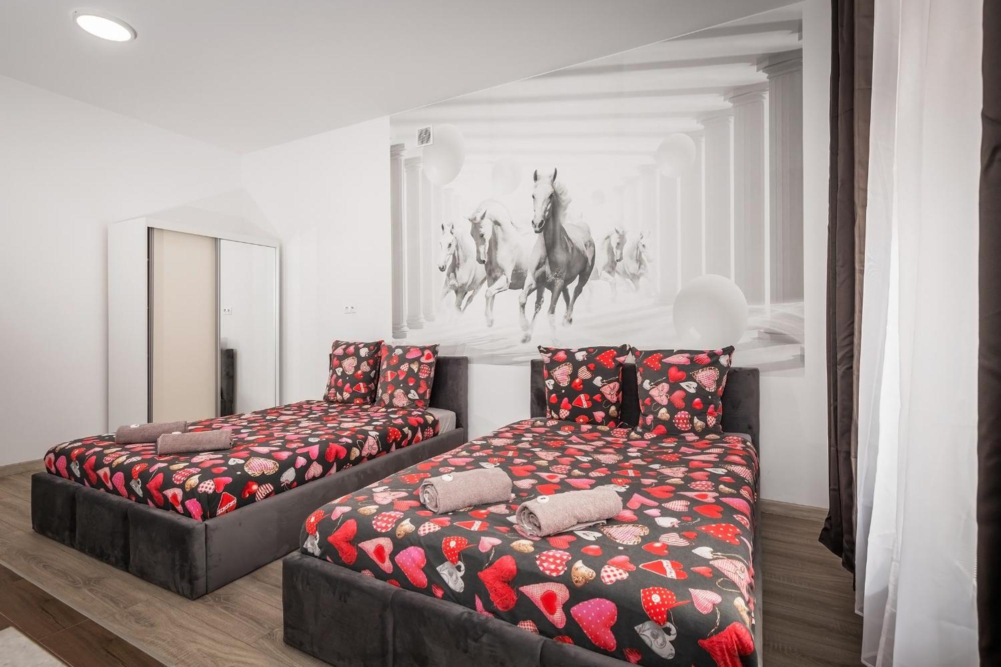 Queen Apartments Краков Экстерьер фото