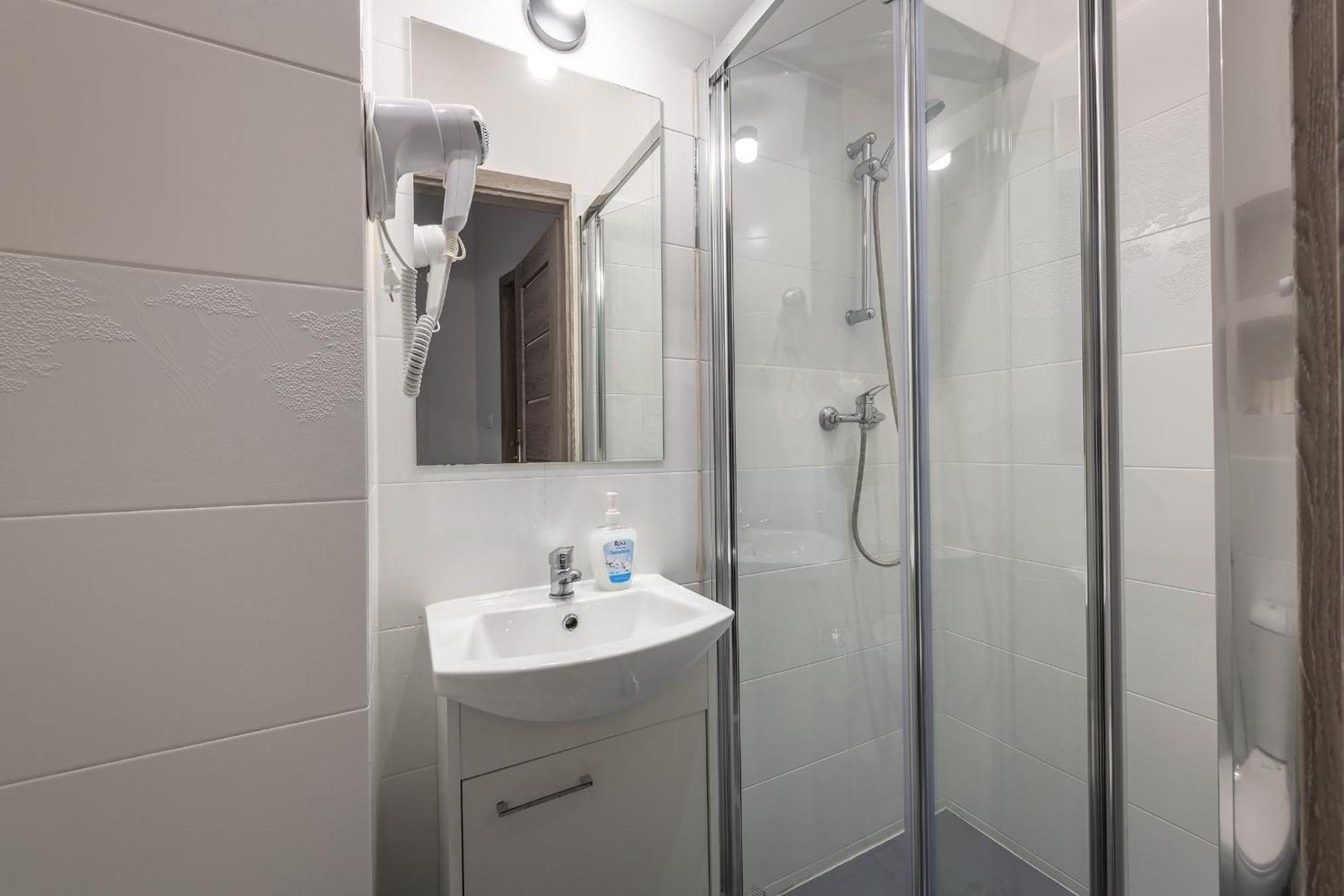 Queen Apartments Краков Экстерьер фото