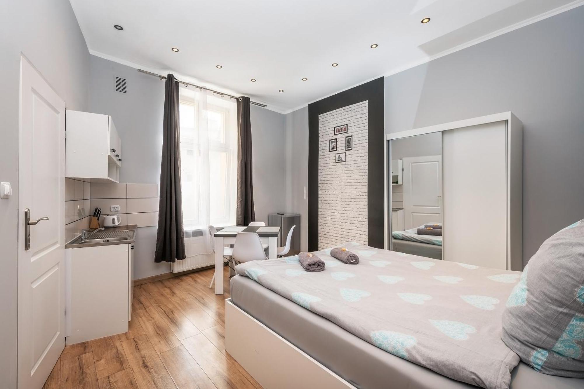 Queen Apartments Краков Экстерьер фото